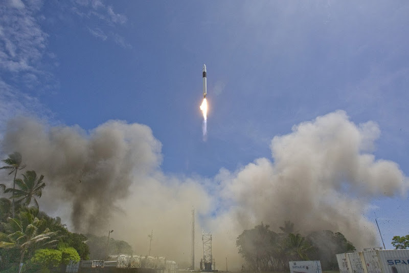 Статья &laquo;Falcon Heavy Илона Маска&raquo; | автор Андрей Климковский | NEANE Records