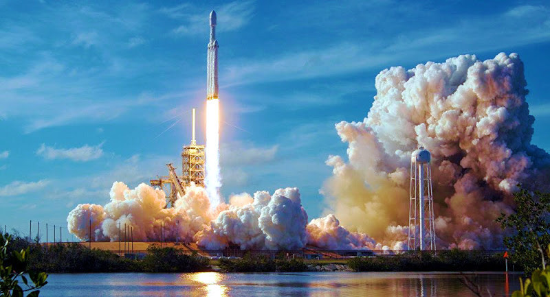 Статья &laquo;Falcon Heavy Илона Маска&raquo; | автор Андрей Климковский | NEANE Records