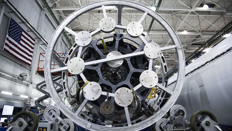 Статья &laquo;Илон Маск замахнулся на еще более крупную ракету Falcon Super Heavy из 5-ти скрепленных вместе разгонных блоков&raquo; | автор Андрей Климковский | NEANE Records